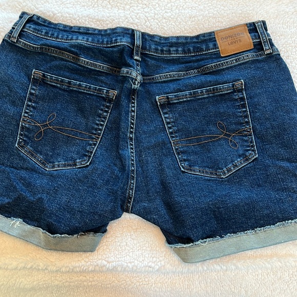 Denizen from Levi’s cuffed shorts, size 16 - Picture 4 of 5